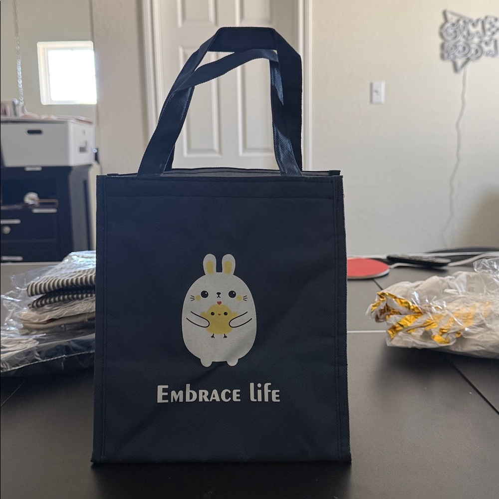 Embrace life, white‎ bunny kids lunch box